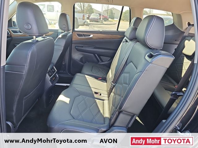 2025 Volkswagen Atlas 2.0T SE w/Technology