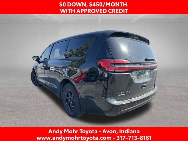 2024 Chrysler Pacifica Hybrid Select S Appearance