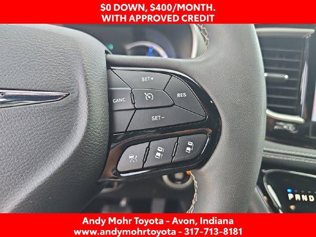 2024 Chrysler Pacifica Hybrid Select S Appearance