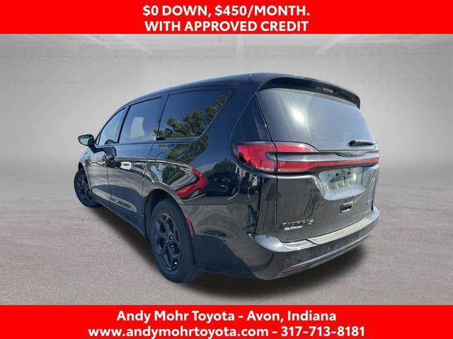 2024 Chrysler Pacifica Hybrid Select S Appearance