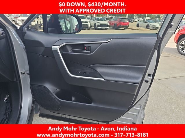 2022 Toyota RAV4 LE