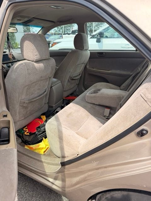 2004 Toyota Camry LE