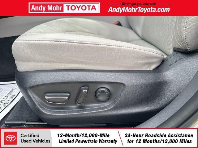 2022 Toyota Camry Hybrid XLE