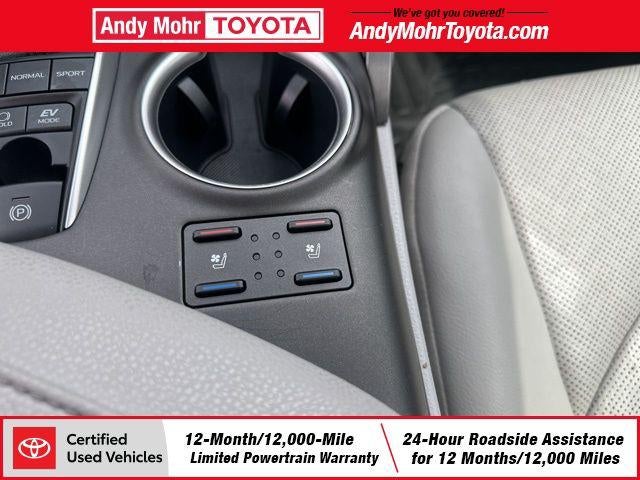 2022 Toyota Camry Hybrid XLE