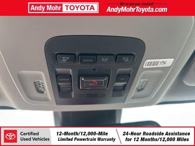 2022 Toyota Camry Hybrid XLE