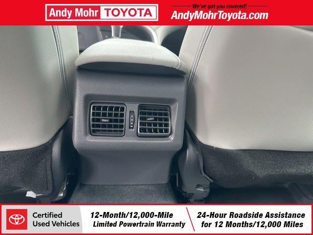 2022 Toyota Camry Hybrid XLE