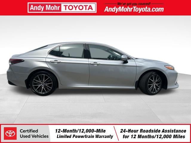 2022 Toyota Camry Hybrid XLE