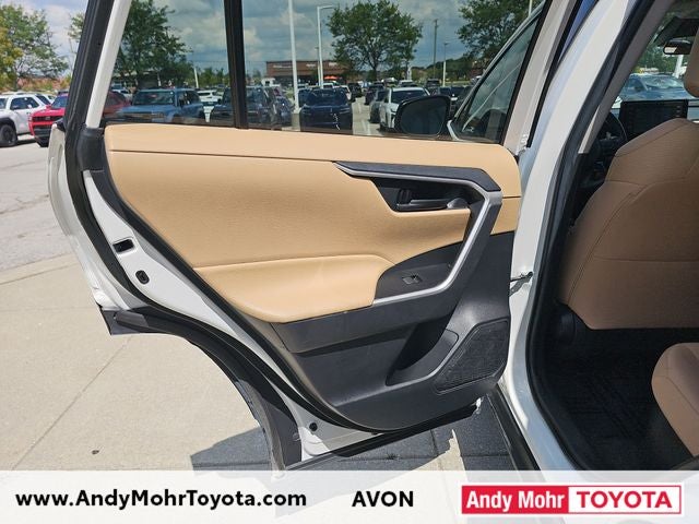 2022 Toyota RAV4 Hybrid LE