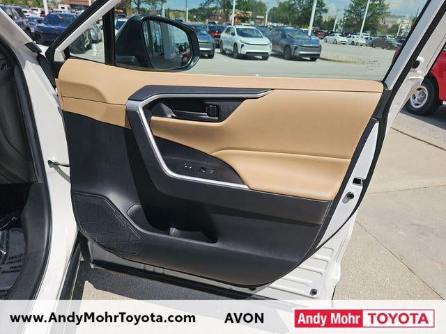 2022 Toyota RAV4 Hybrid LE