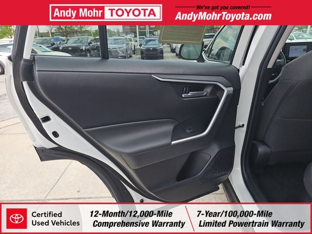 2022 Toyota RAV4 Hybrid XLE