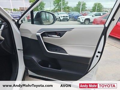 2022 Toyota RAV4 Hybrid XLE