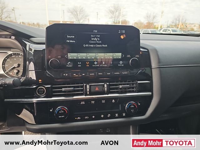 2023 Nissan Pathfinder SL