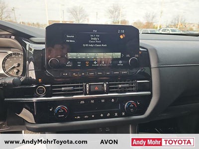 2023 Nissan Pathfinder SL