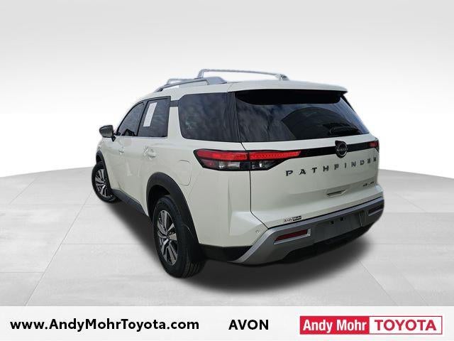 2023 Nissan Pathfinder SL