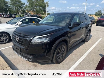 2022 Nissan Pathfinder SL