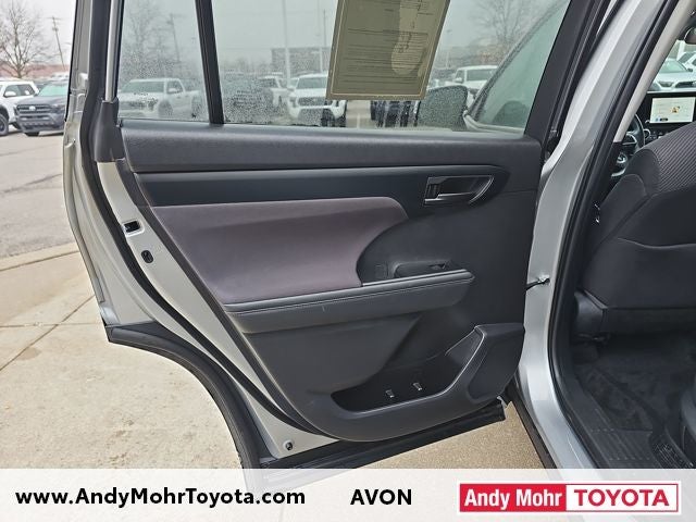 2023 Toyota Highlander Hybrid LE