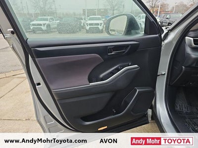 2023 Toyota Highlander Hybrid LE