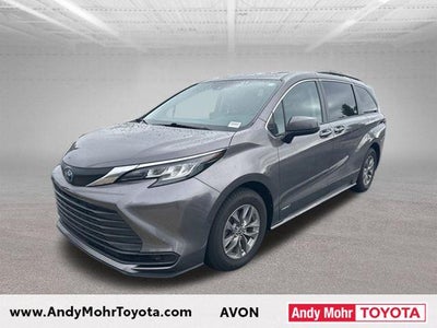 2021 Toyota Sienna LE 8 Passenger
