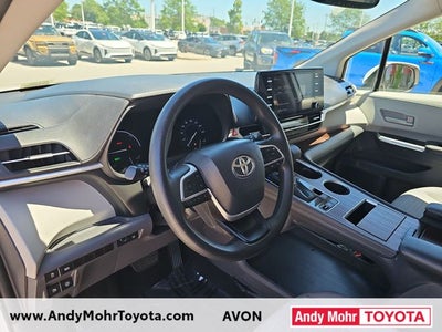 2021 Toyota Sienna LE 8 Passenger