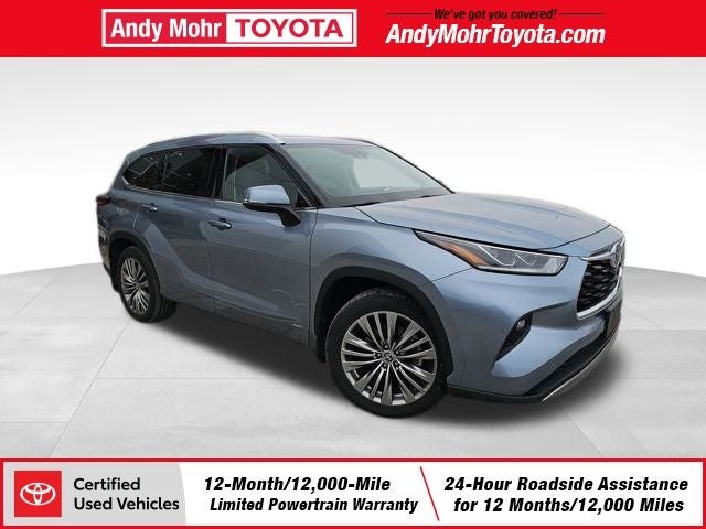 2022 Toyota Highlander Hybrid Platinum