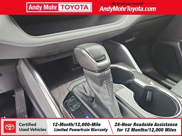 2022 Toyota Highlander Hybrid Platinum