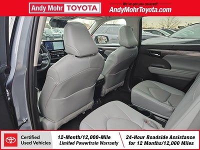 2022 Toyota Highlander Hybrid Platinum