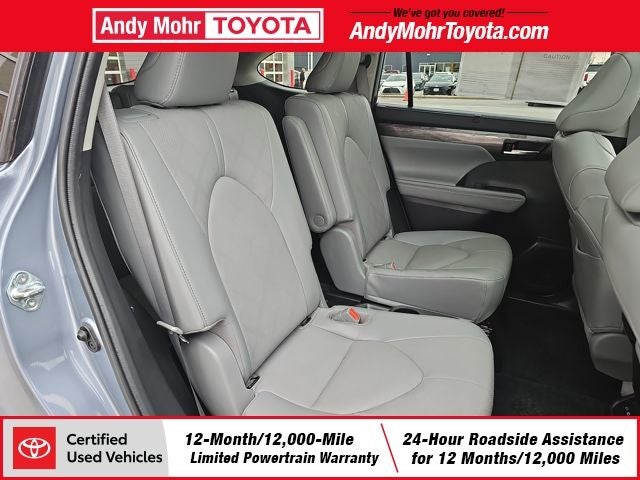 2022 Toyota Highlander Hybrid Platinum