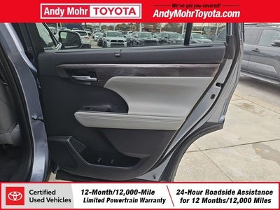 2022 Toyota Highlander Hybrid Platinum
