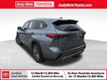 2022 Toyota Highlander Hybrid Platinum