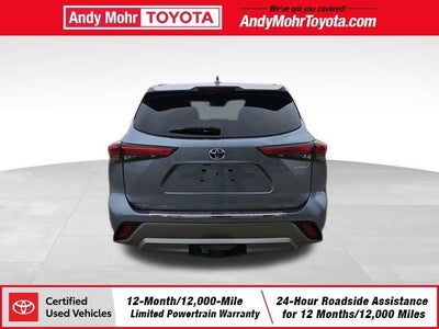 2022 Toyota Highlander Hybrid Platinum