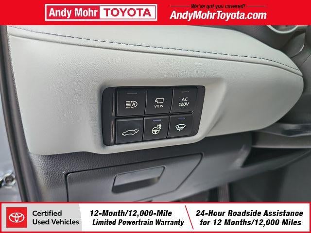 2022 Toyota Highlander Hybrid Platinum