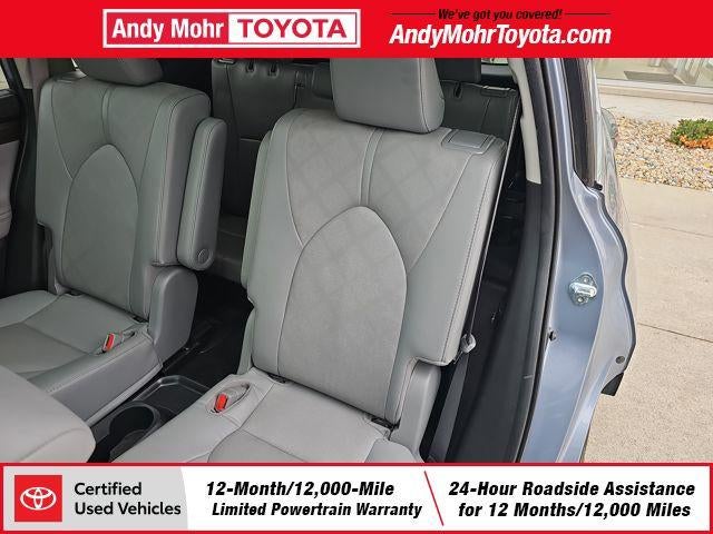 2022 Toyota Highlander Hybrid Platinum