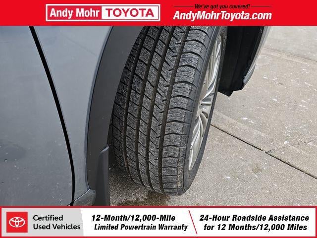 2022 Toyota Highlander Hybrid Platinum