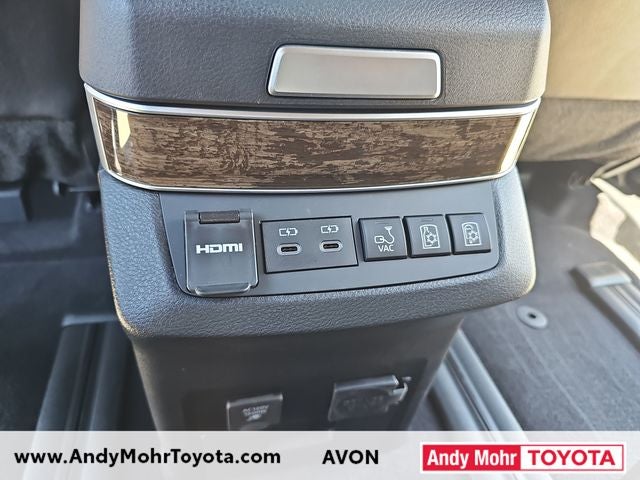 2025 Toyota Sienna Platinum 7 Passenger