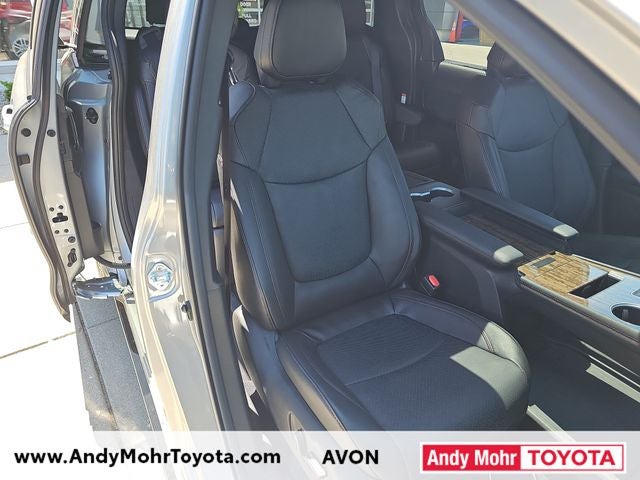 2025 Toyota Sienna Platinum 7 Passenger