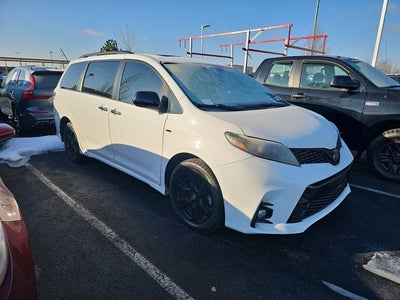 2020 Toyota Sienna SE 7 Passenger