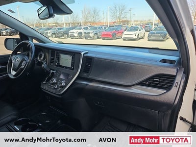 2020 Toyota Sienna SE 7 Passenger