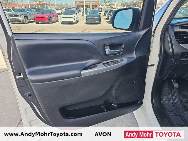 2020 Toyota Sienna SE 7 Passenger