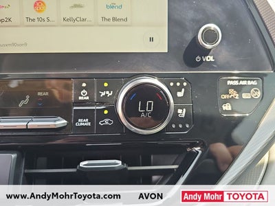 2023 Toyota Highlander Hybrid Platinum