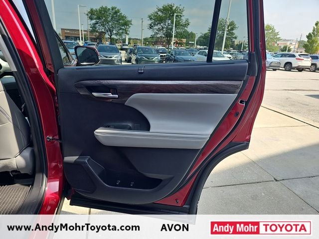 2023 Toyota Highlander Platinum - Photo 39