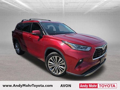 2023 Toyota Highlander Hybrid Platinum