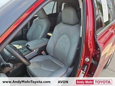 2023 Toyota Highlander Hybrid Platinum
