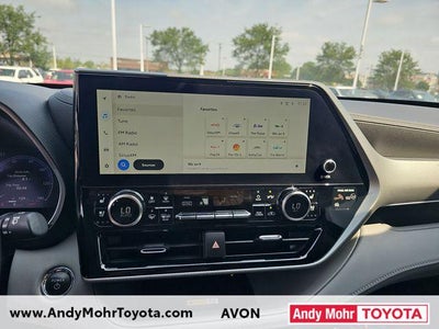 2023 Toyota Highlander Hybrid Platinum
