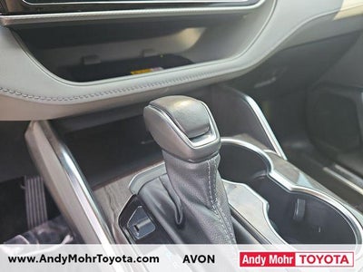 2023 Toyota Highlander Hybrid Platinum