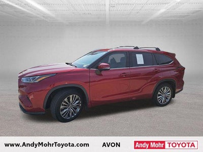2023 Toyota Highlander Hybrid Platinum