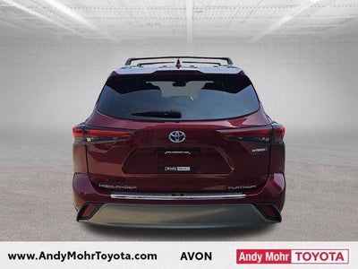 2023 Toyota Highlander Hybrid Platinum