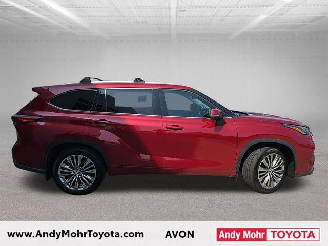2023 Toyota Highlander Hybrid Platinum