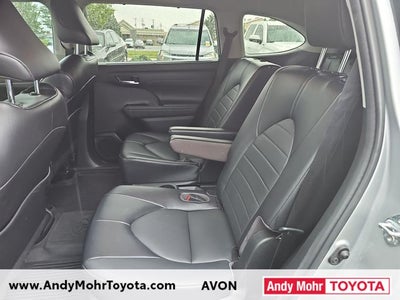2022 Toyota Highlander Hybrid XLE