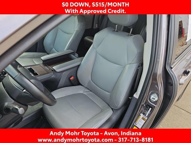2022 Toyota Sienna XLE 7 Passenger
