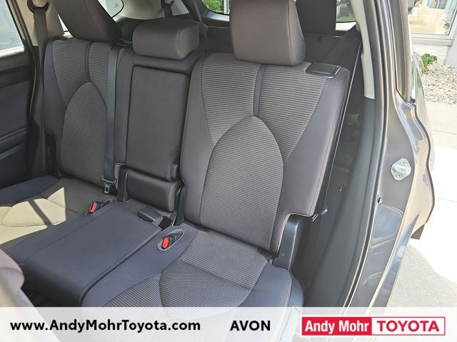 2023 Toyota Highlander LE - Photo 26